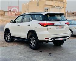 تۆیۆتا فۆرچێنەر